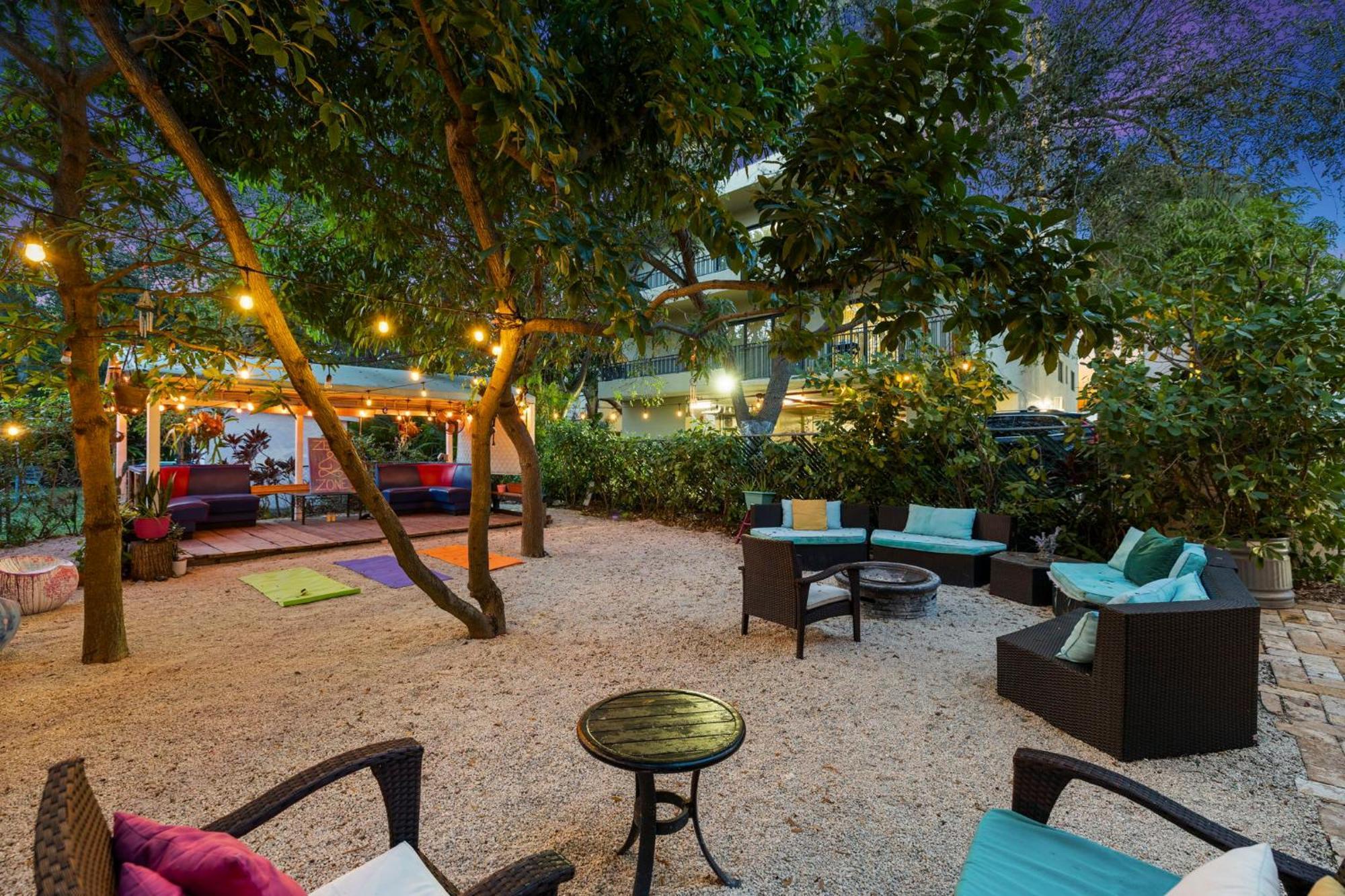 The New Yorker Hotel Miami Exterior photo