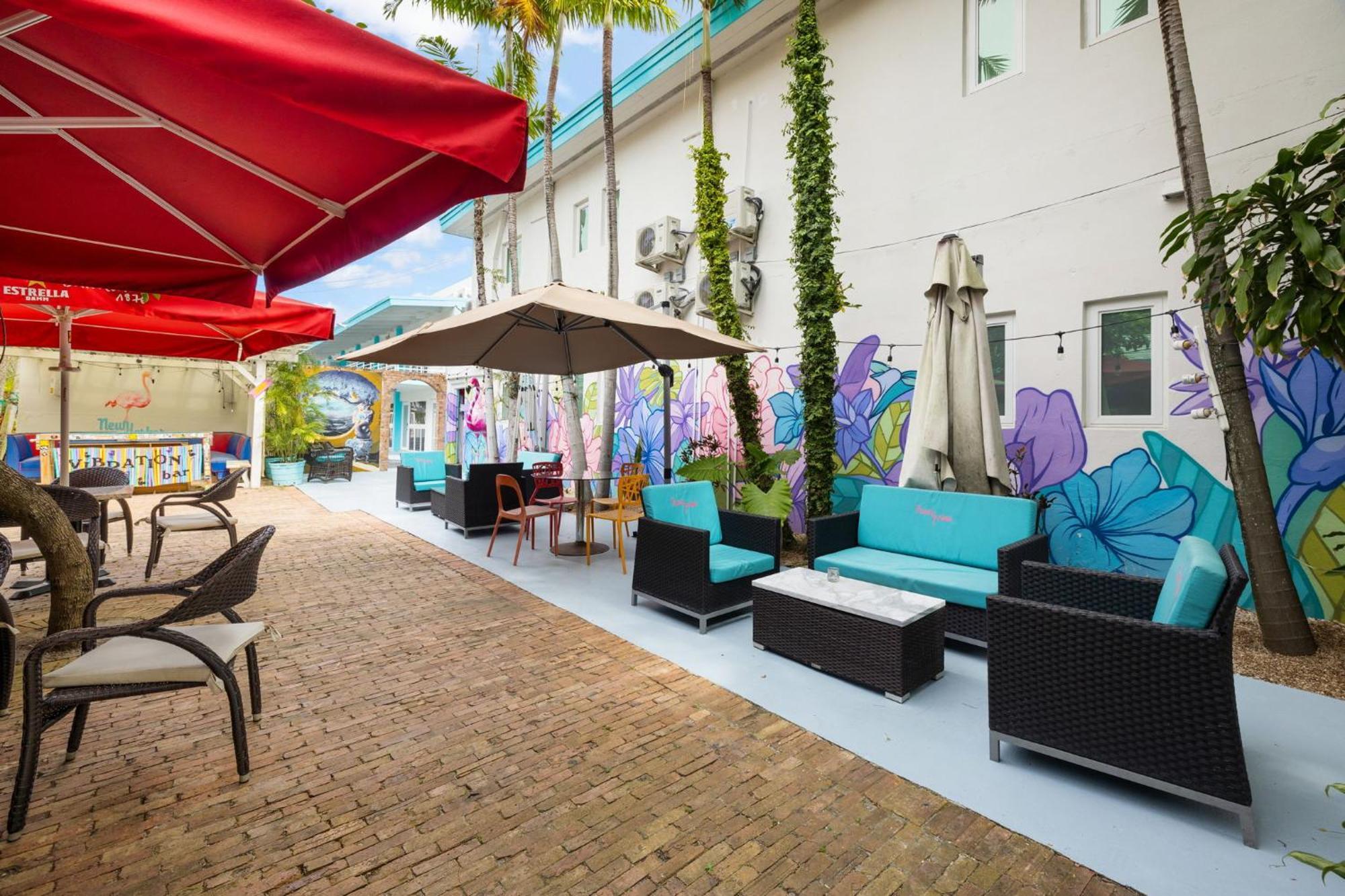 The New Yorker Hotel Miami Exterior photo