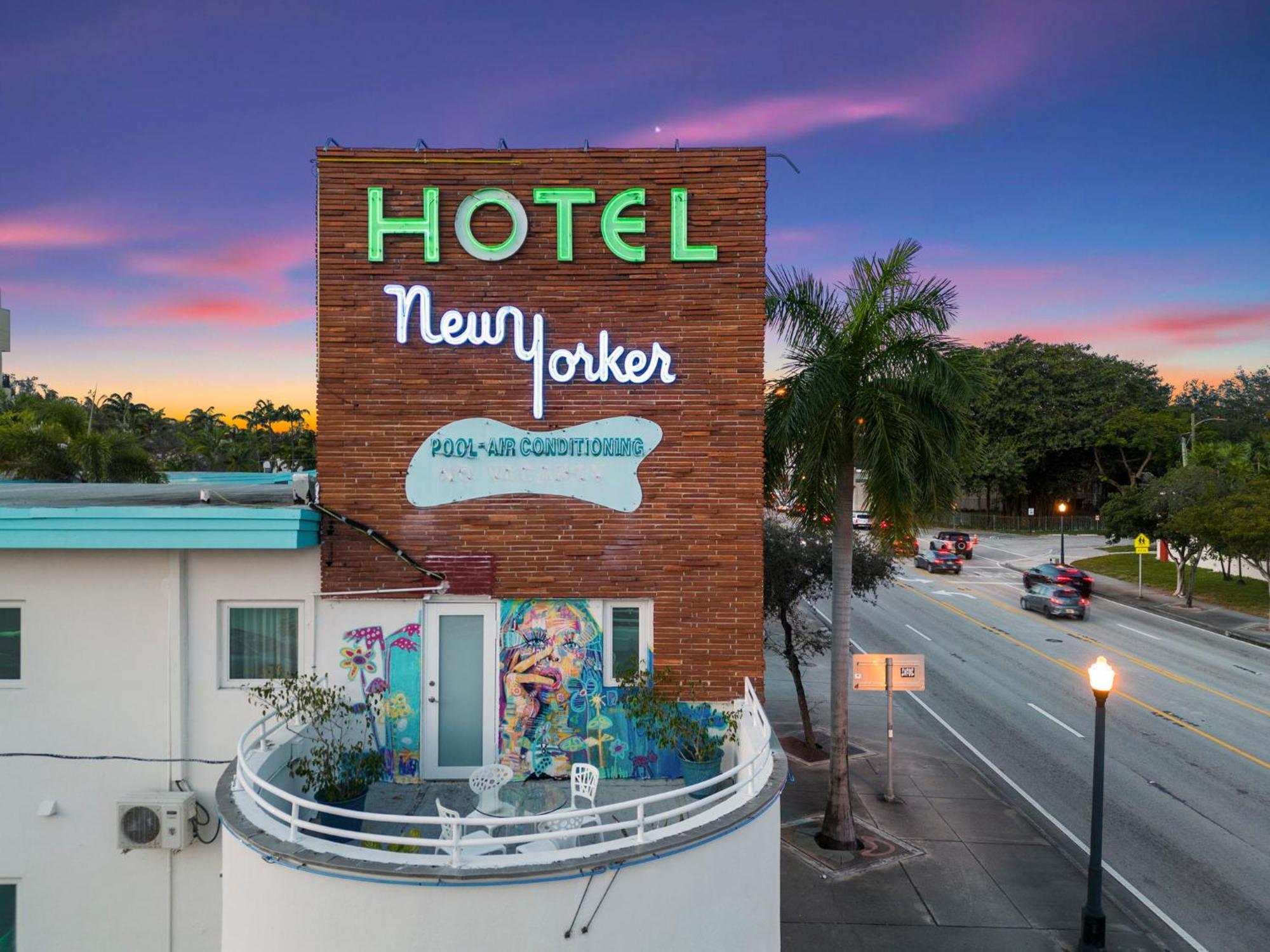 The New Yorker Hotel Miami Exterior photo