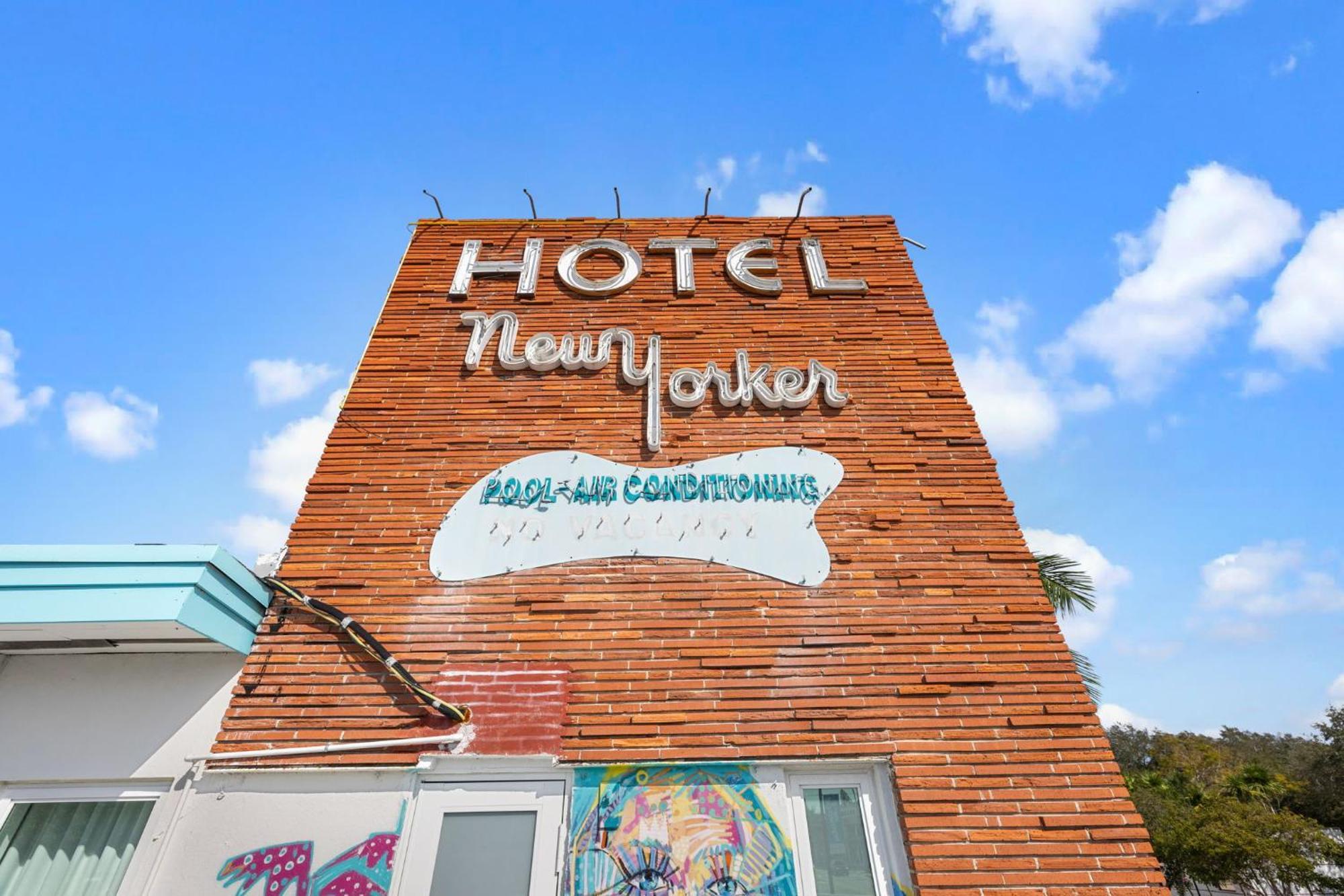 The New Yorker Hotel Miami Exterior photo